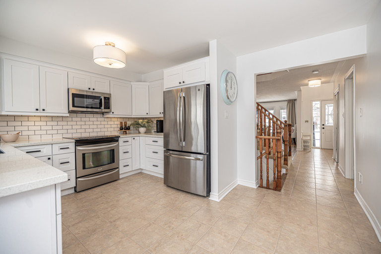 18 Maple Crown Avenue Barrie ON (39 of 130)