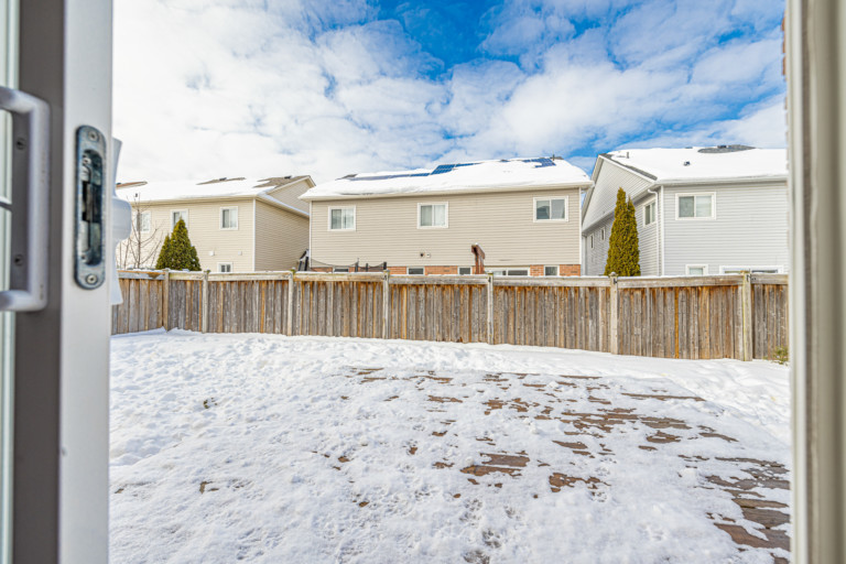 18 Maple Crown Avenue Barrie ON (5 of 130)