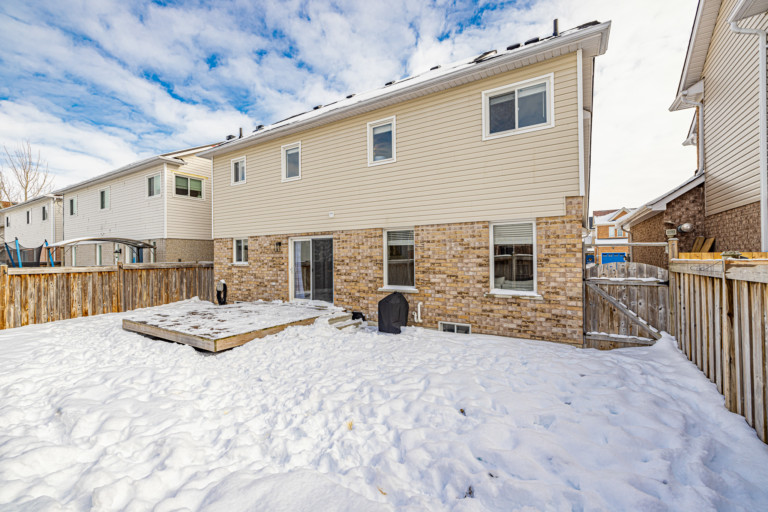 18 Maple Crown Avenue Barrie ON (7 of 130)